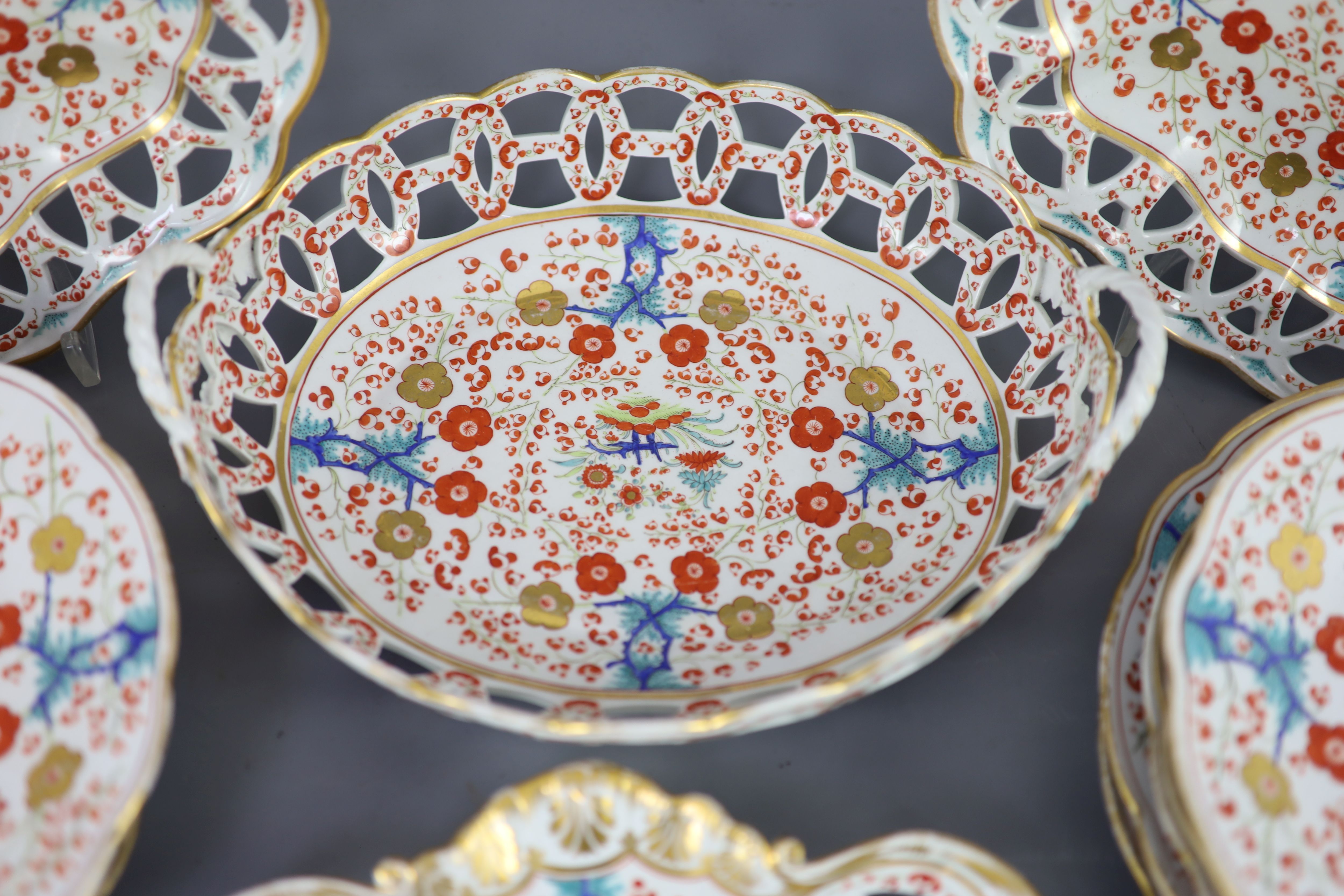 A rare Chamberlains Worcester Kakiemon pattern part dessert service, c.1820, the oval basket 26.5cm across